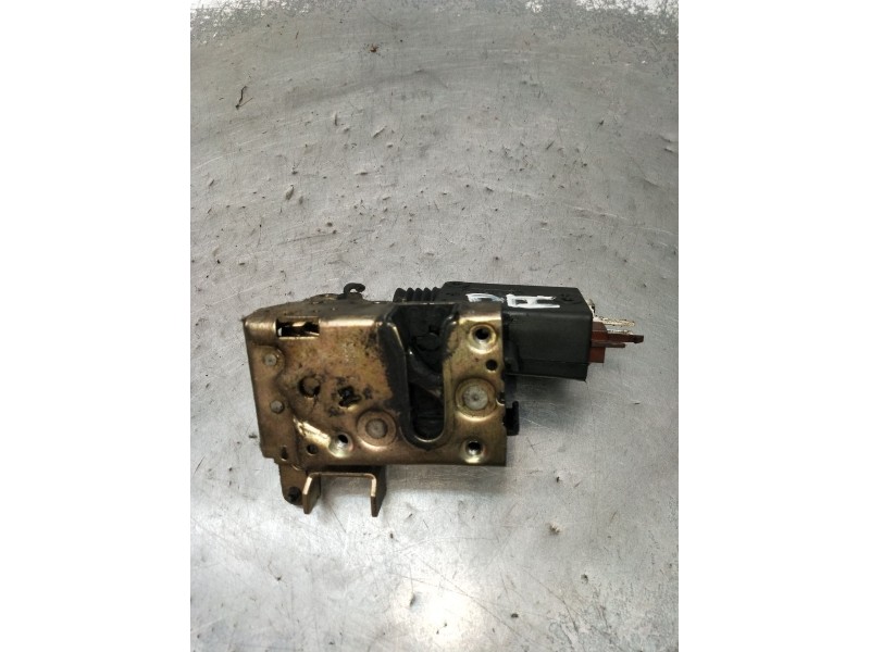 Recambio de motor cierre centralizado delantero izquierdo para peugeot 106 ii (1a_, 1c_) 1.1 i referencia OEM IAM  5P 1996