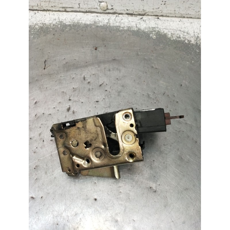 Recambio de motor cierre centralizado trasero izquierdo para peugeot 106 ii (1a_, 1c_) 1.1 i referencia OEM IAM  5P 1996