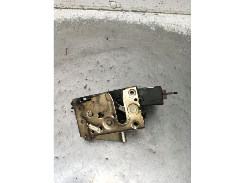 Recambio de motor cierre centralizado trasero izquierdo para peugeot 106 ii (1a_, 1c_) 1.1 i referencia OEM IAM  5P 1996