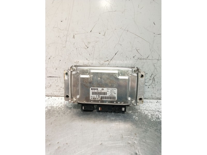 Recambio de centralita motor uce para peugeot 106 ii (1a_, 1c_) 1.1 i referencia OEM IAM 0261206246 9648484380 9637838780 1996