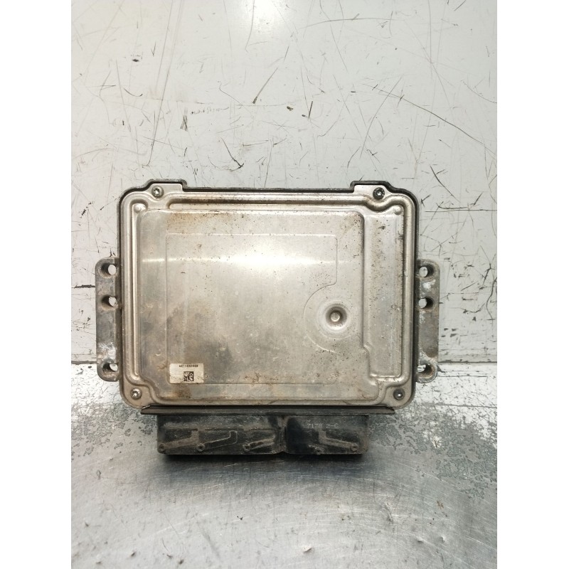 Recambio de centralita motor uce para opel zafira / zafira family b (a05) 1.9 cdti (m75) referencia OEM IAM 0281014452 55566279 