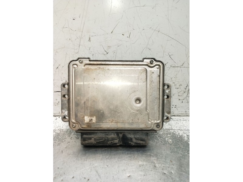 Recambio de centralita motor uce para opel zafira / zafira family b (a05) 1.9 cdti (m75) referencia OEM IAM 0281014452 55566279 