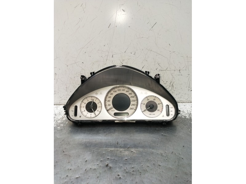 Recambio de cuadro instrumentos para mercedes-benz clase e (w211) e 220 cdi (211.008) referencia OEM IAM A2115406248 11008035101