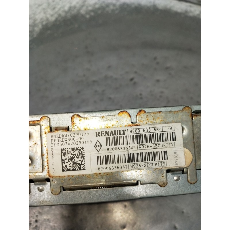 Recambio de sistema audio / radio cd para renault kangoo express (fc0/1_) 1.5 dci (fc1e) referencia OEM IAM 8200633634  2002