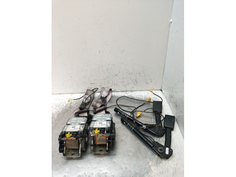 Recambio de juego cinturones delantero para mercedes-benz clase e (w211) e 220 cdi (211.008) referencia OEM IAM  5P 2002