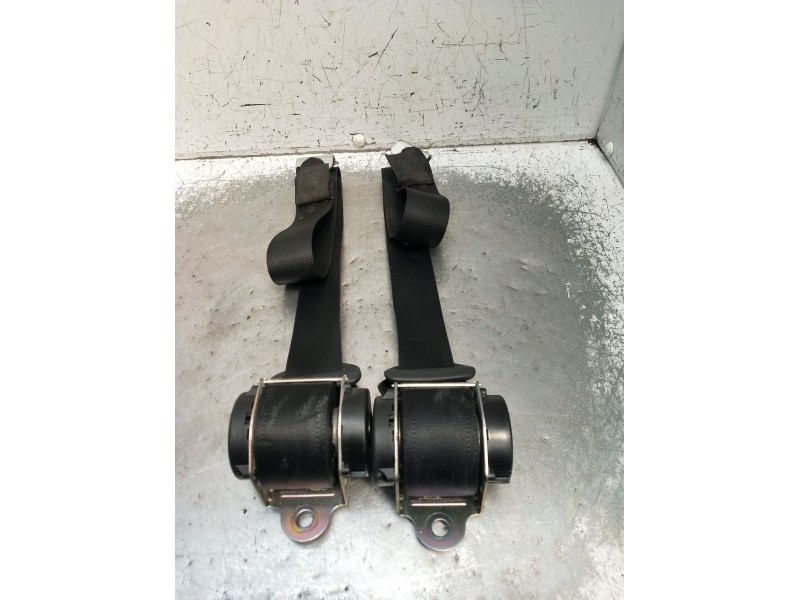 Recambio de juego cinturones trasero para opel zafira / zafira family b (a05) 1.9 cdti (m75) referencia OEM IAM   2005