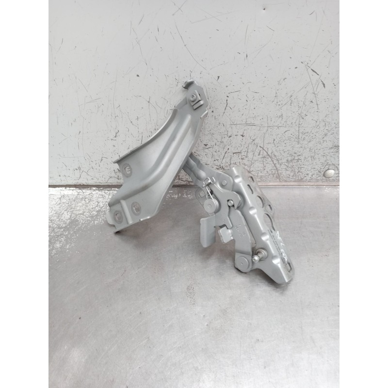 Recambio de bisagra capot para mercedes-benz clase c (w206) c 200 d (206.003) referencia OEM IAM A2068803901 DERECHA 2021