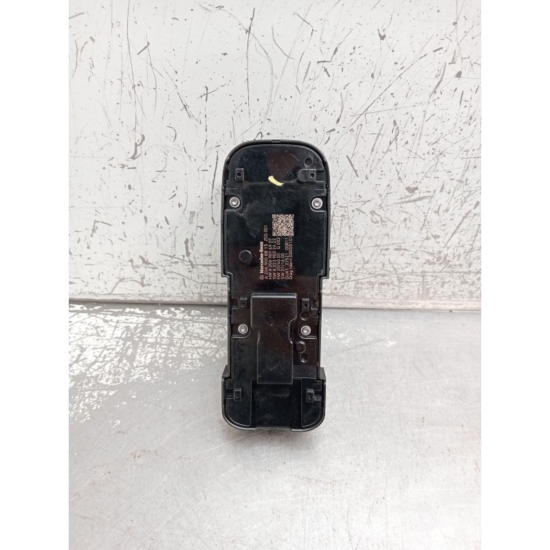 Recambio de mando elevalunas delantero izquierdo para mercedes-benz clase c (w206) c 200 d (206.003) referencia OEM IAM A2069008