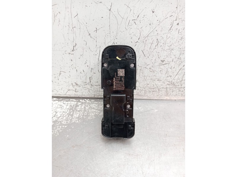 Recambio de mando elevalunas delantero izquierdo para mercedes-benz clase c (w206) c 200 d (206.003) referencia OEM IAM A2069008