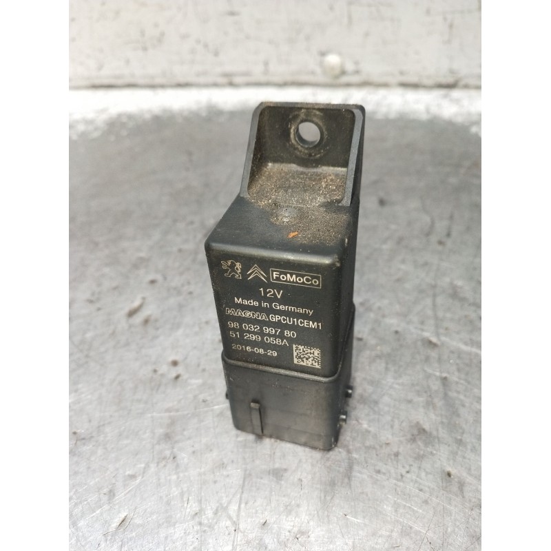 Recambio de caja precalentamiento para peugeot 5008 (0u_, 0e_) 1.6 bluehdi 120 referencia OEM IAM 9803299780 51299058A 2012