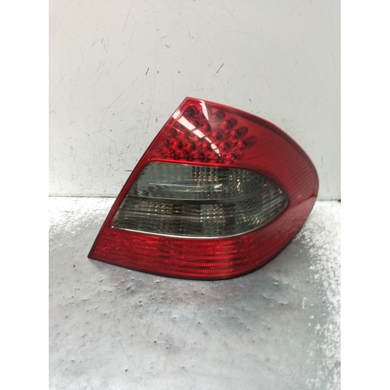 Recambio de piloto trasero derecho para mercedes-benz clase e (w211) e 220 cdi (211.008) referencia OEM IAM A2118202664 334510 2