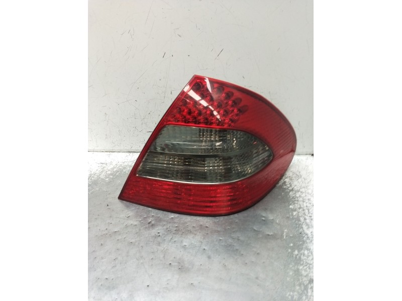 Recambio de piloto trasero derecho para mercedes-benz clase e (w211) e 220 cdi (211.008) referencia OEM IAM A2118202664 334510 2