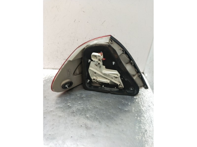 Recambio de piloto trasero derecho para mercedes-benz clase e (w211) e 220 cdi (211.008) referencia OEM IAM A2118202664 334510 2