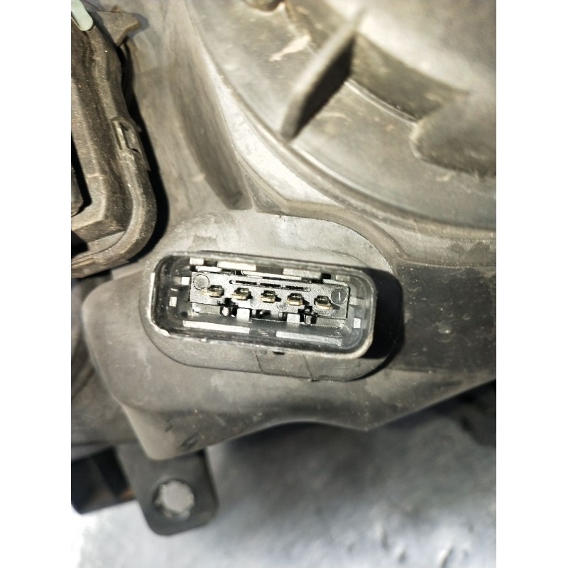 Recambio de faro derecho para renault megane ii (bm0/1_, cm0/1_) 1.5 dci (bm02, bm13, bm2a, cm02, cm13) referencia OEM IAM   200