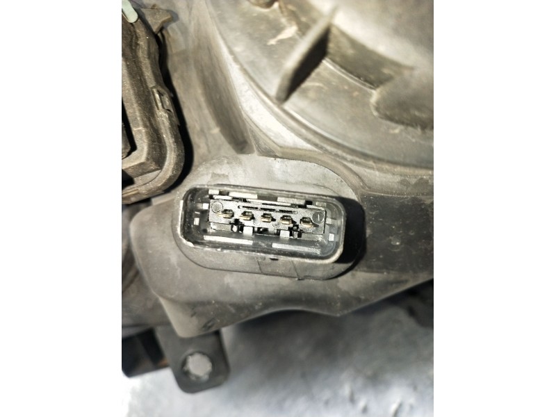 Recambio de faro derecho para renault megane ii (bm0/1_, cm0/1_) 1.5 dci (bm02, bm13, bm2a, cm02, cm13) referencia OEM IAM   200