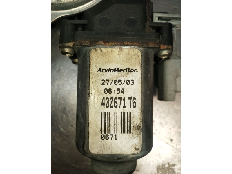 Recambio de elevalunas delantero izquierdo para peugeot 106 ii (1a_, 1c_) 1.1 i referencia OEM IAM 400671T6 5P 1996
