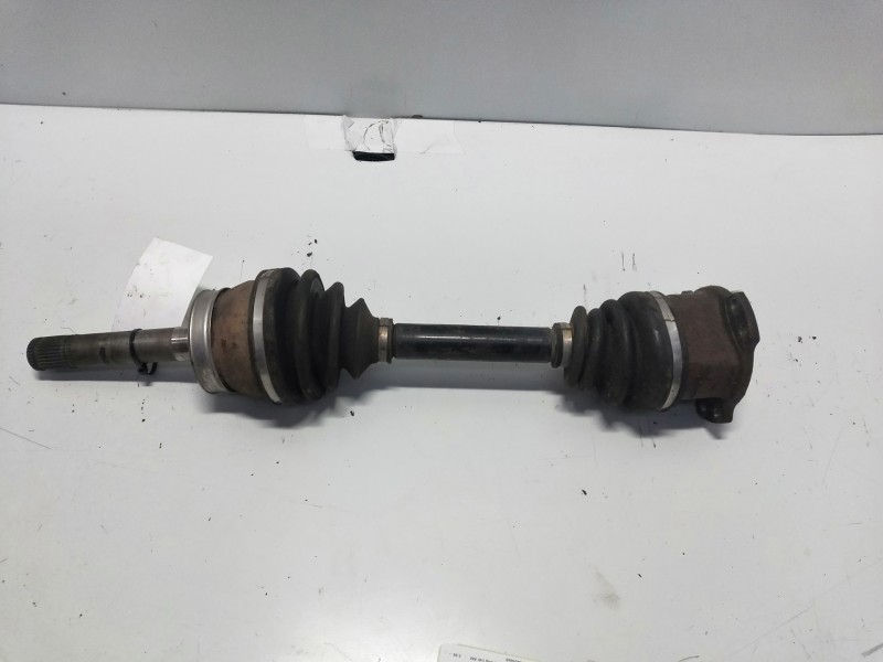 Recambio de transmision delantera izquierda para nissan pick-up (d22) king cab 4x4 referencia OEM IAM 391002S660  