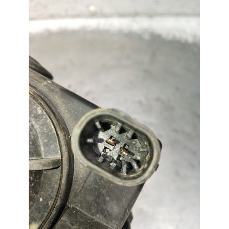 Recambio de faro antiniebla derecho para opel zafira / zafira family b (a05) 1.9 cdti (m75) referencia OEM IAM   2005