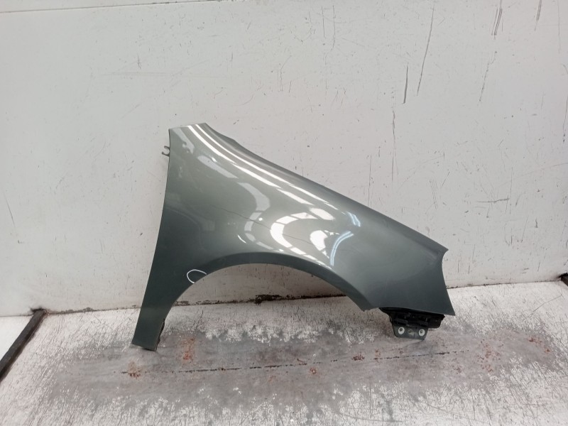 Recambio de aleta delantera derecha para volkswagen golf v (1k1) 1.9 tdi referencia OEM IAM  ALETA CON UNA RAYA (RAYADA) 2003