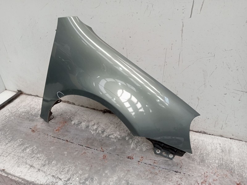 Recambio de aleta delantera derecha para volkswagen golf v (1k1) 1.9 tdi referencia OEM IAM  ALETA CON UNA RAYA (RAYADA) 2003