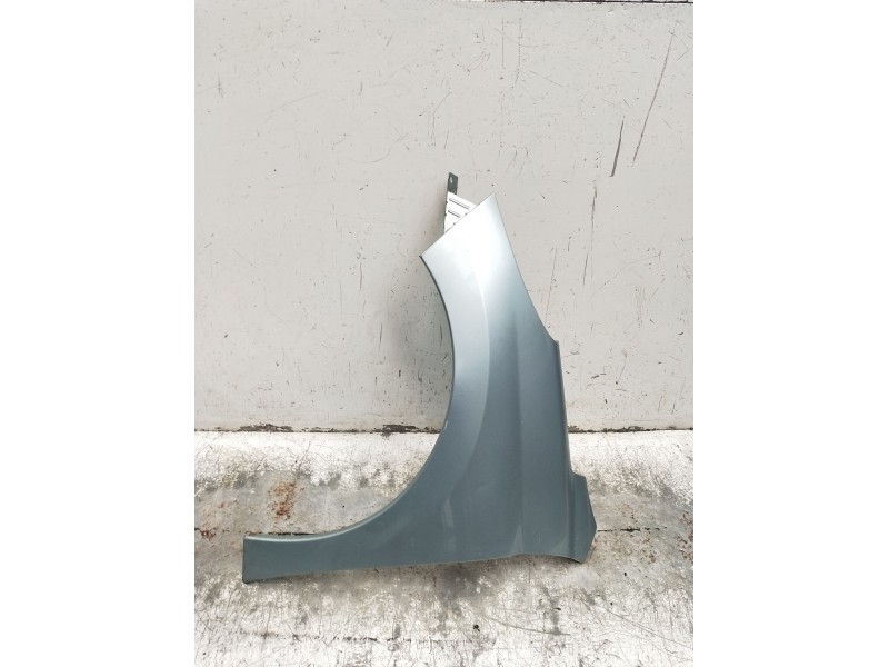 Recambio de aleta delantera izquierda para peugeot 207/207+ (wa_, wc_) 1.4 hdi referencia OEM IAM   2009