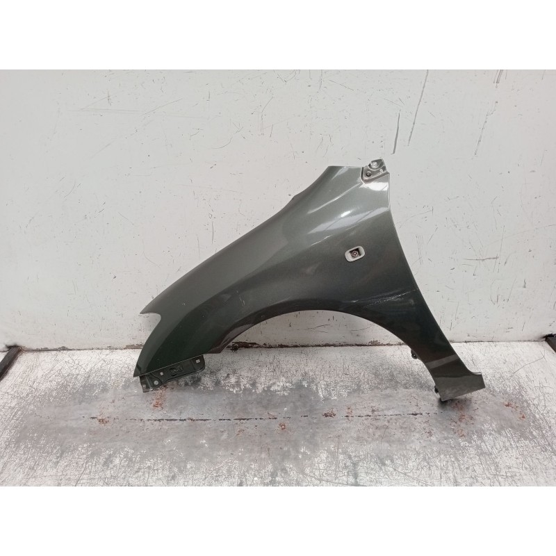 Recambio de aleta delantera izquierda para toyota corolla (_e12_) 1.6 vvt-i (zze121_) referencia OEM IAM   2004