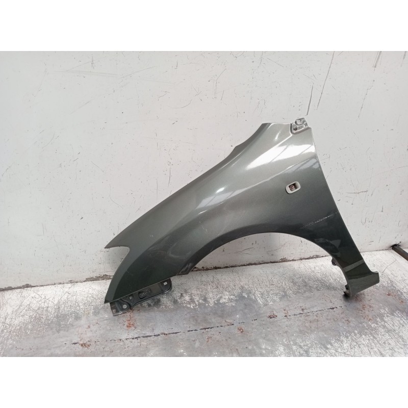 Recambio de aleta delantera izquierda para toyota corolla (_e12_) 1.6 vvt-i (zze121_) referencia OEM IAM   2004
