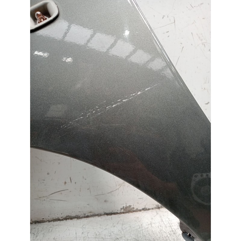 Recambio de aleta delantera izquierda para toyota corolla (_e12_) 1.6 vvt-i (zze121_) referencia OEM IAM   2004