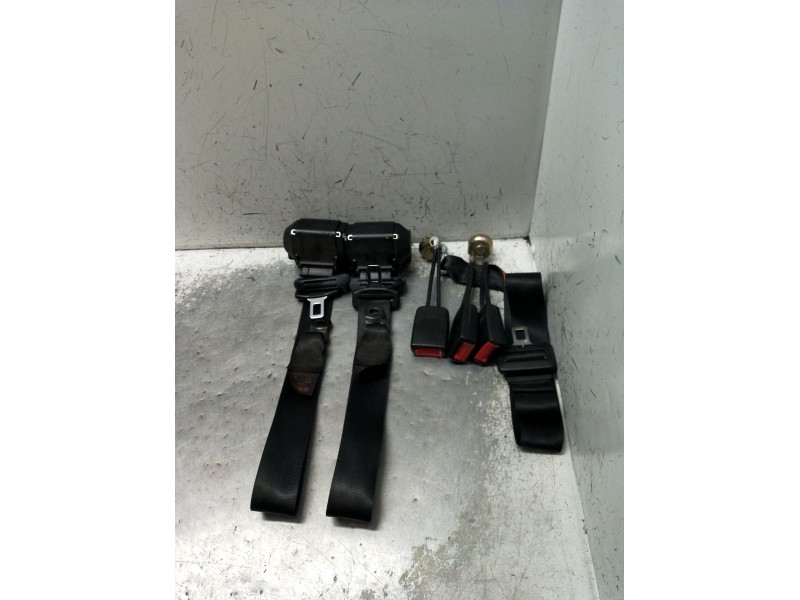 Recambio de juego cinturones trasero para seat ibiza ii (6k1) 1.4 i referencia OEM IAM   