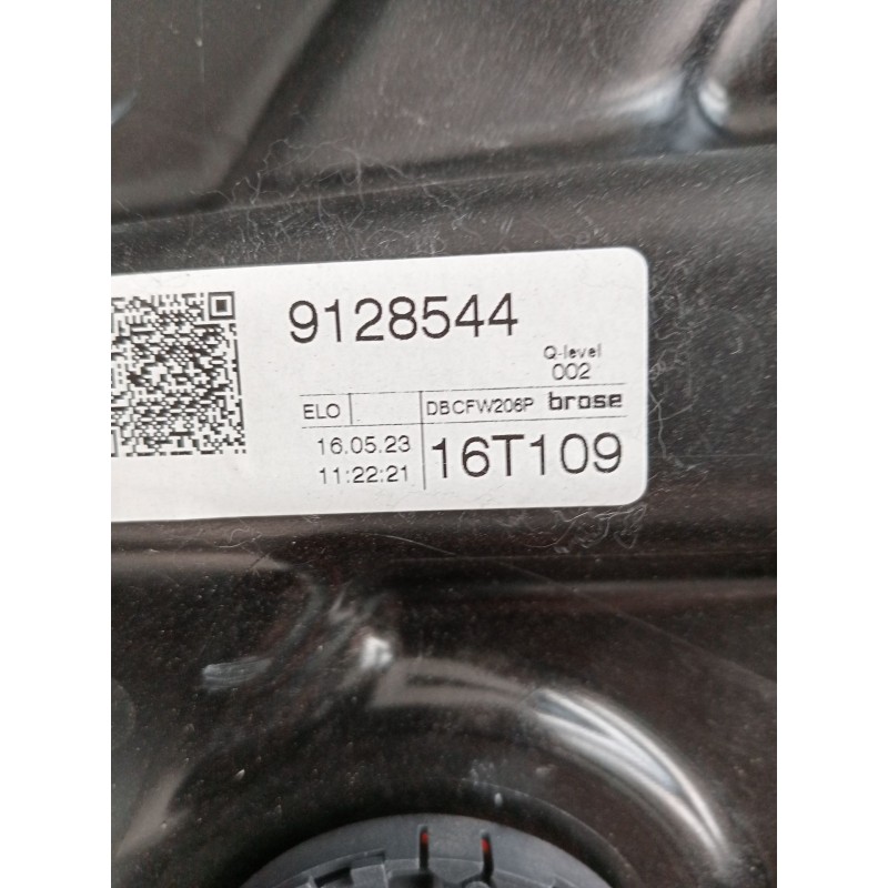 Recambio de elevalunas delantero derecho para mercedes-benz clase c (w206) c 200 d (206.003) referencia OEM IAM A2067228800 4P. 