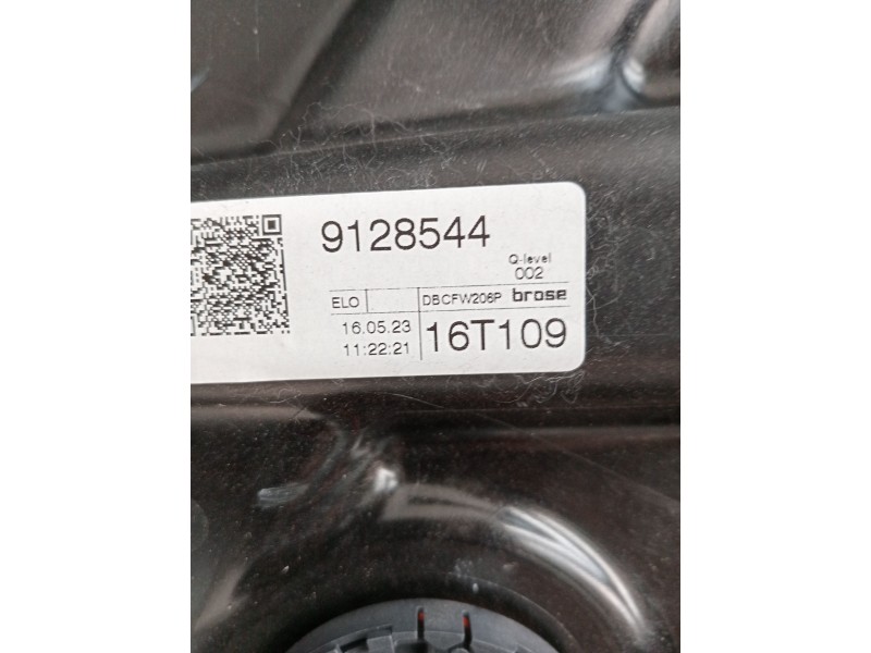 Recambio de elevalunas delantero derecho para mercedes-benz clase c (w206) c 200 d (206.003) referencia OEM IAM A2067228800 4P. 