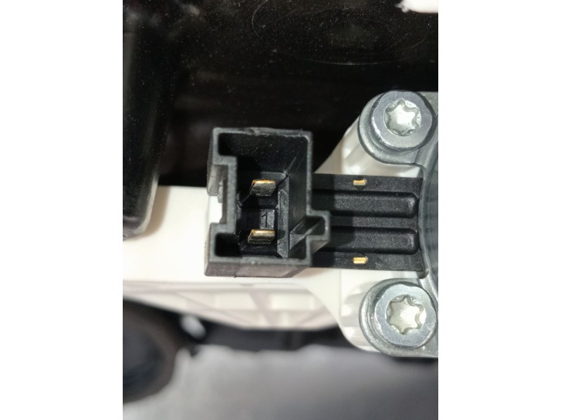 Recambio de elevalunas delantero derecho para mercedes-benz clase c (w206) c 200 d (206.003) referencia OEM IAM A2067228800 4P. 