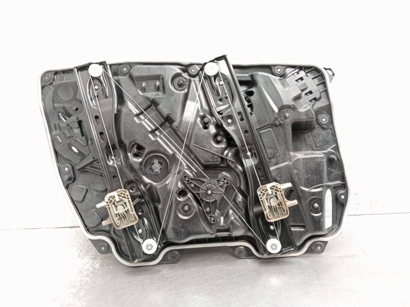 Recambio de elevalunas delantero derecho para mercedes-benz clase c (w206) c 200 d (206.003) referencia OEM IAM A2067228800 4P. 