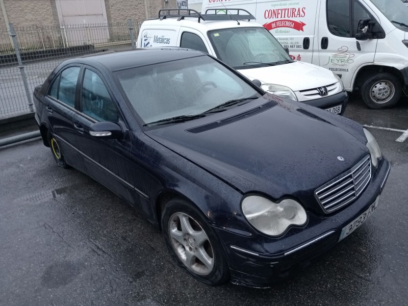 mercedes-benz clase c (w203) del año 2001
