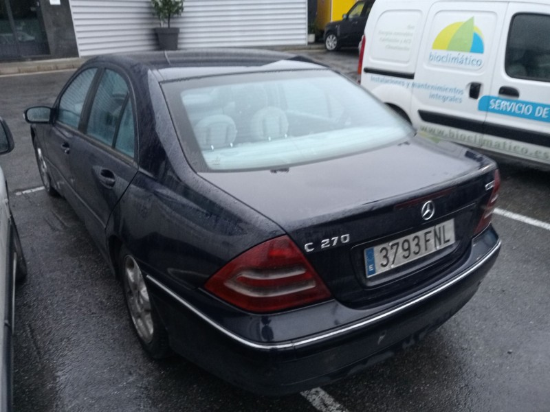 mercedes-benz clase c (w203) del año 2001