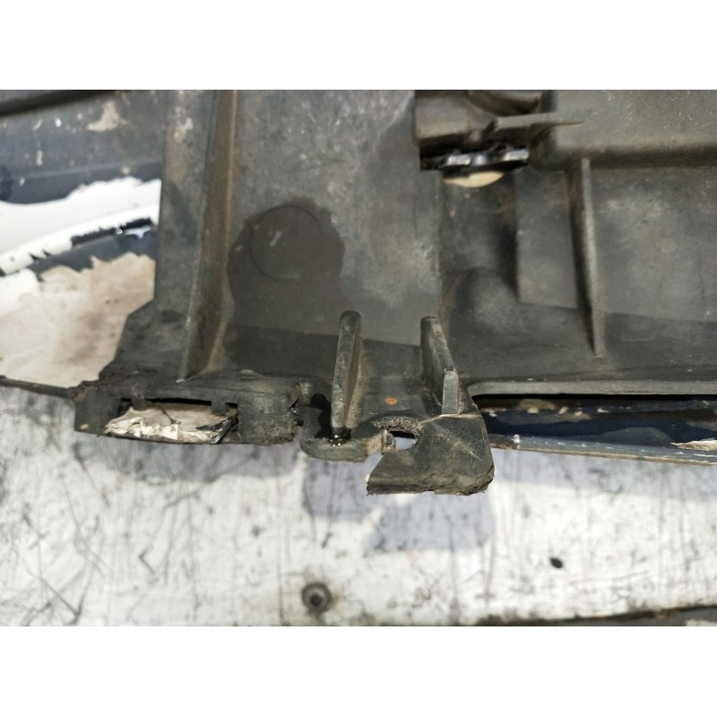 Recambio de paragolpes delantero para mercedes-benz clase c (w203) c 270 cdi (203.016) referencia OEM IAM  VER FOTOS 2000