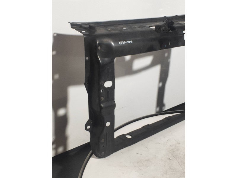 Recambio de panel frontal para volkswagen fox (5z1) básico referencia OEM IAM   