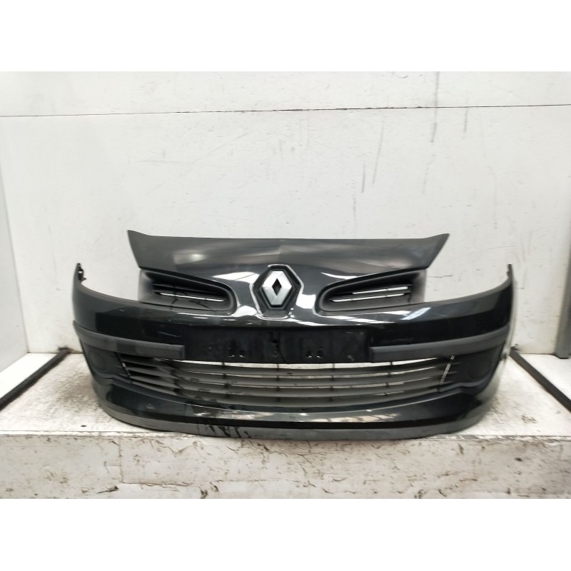 Recambio de paragolpes delantero para renault clio iii (br0/1, cr0/1) 1.2 16v (br02, br0j, br11, cr02, cr0j, cr11) referencia OE