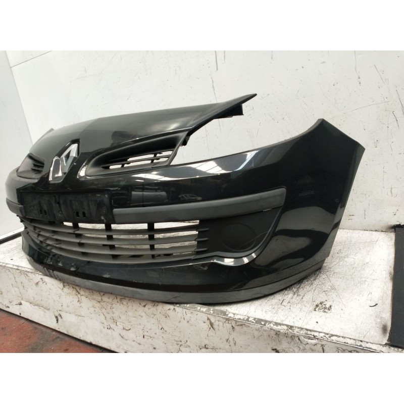 Recambio de paragolpes delantero para renault clio iii (br0/1, cr0/1) 1.2 16v (br02, br0j, br11, cr02, cr0j, cr11) referencia OE