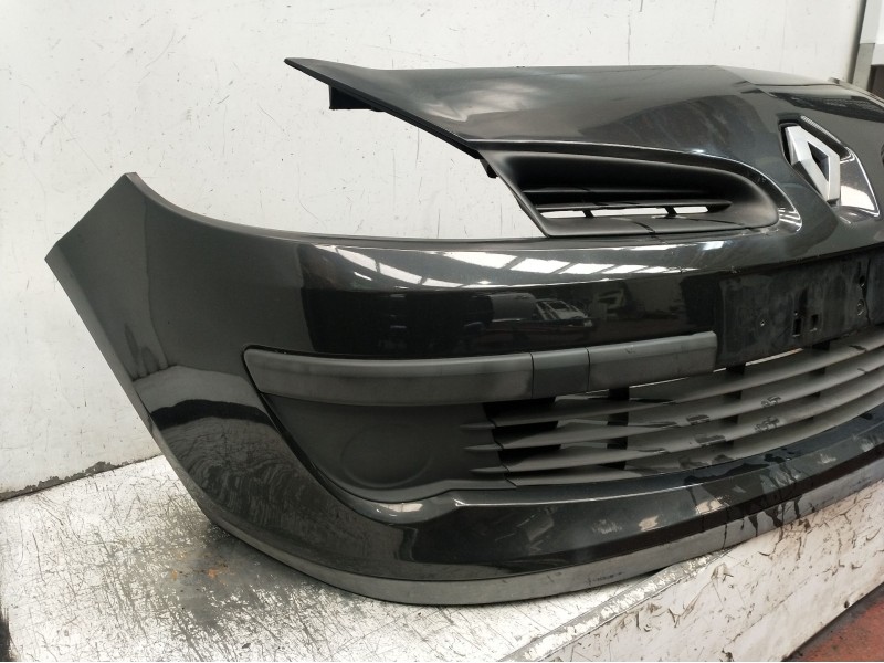 Recambio de paragolpes delantero para renault clio iii (br0/1, cr0/1) 1.2 16v (br02, br0j, br11, cr02, cr0j, cr11) referencia OE