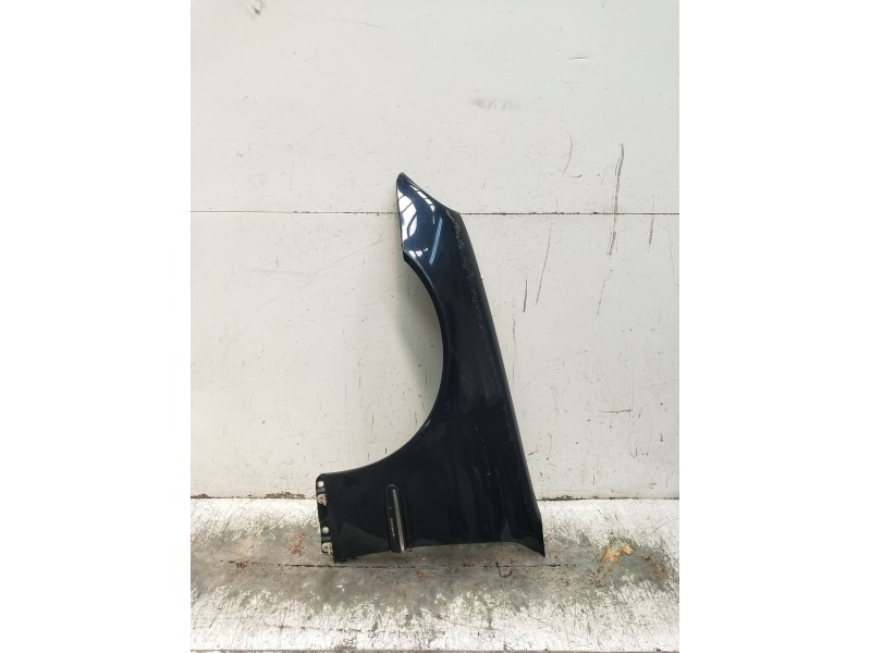 Recambio de aleta delantera derecha para mercedes-benz clase c (w203) c 270 cdi (203.016) referencia OEM IAM   2000