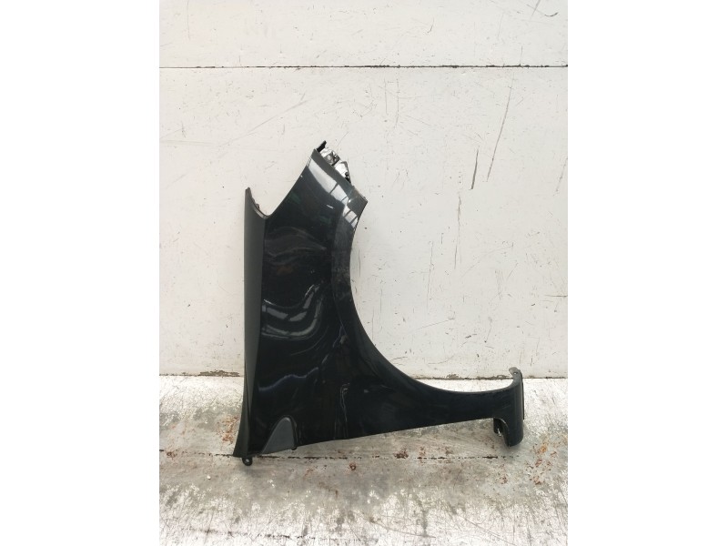 Recambio de aleta delantera derecha para renault clio iii (br0/1, cr0/1) 1.2 16v (br02, br0j, br11, cr02, cr0j, cr11) referencia