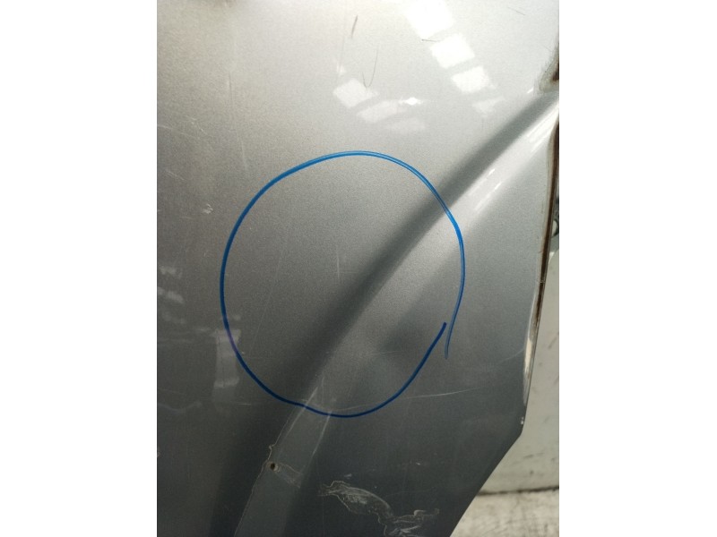 Recambio de aleta delantera derecha para ssangyong rodius i 2.7 xdi referencia OEM IAM  VER FOTOS 2005