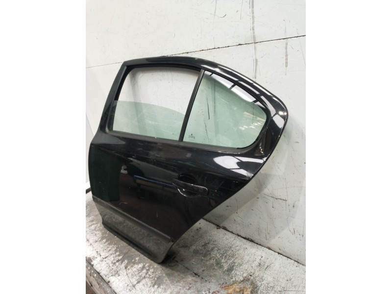 Recambio de puerta trasera izquierda para skoda octavia ii (1z3) 1.9 tdi referencia OEM IAM  5P 2004