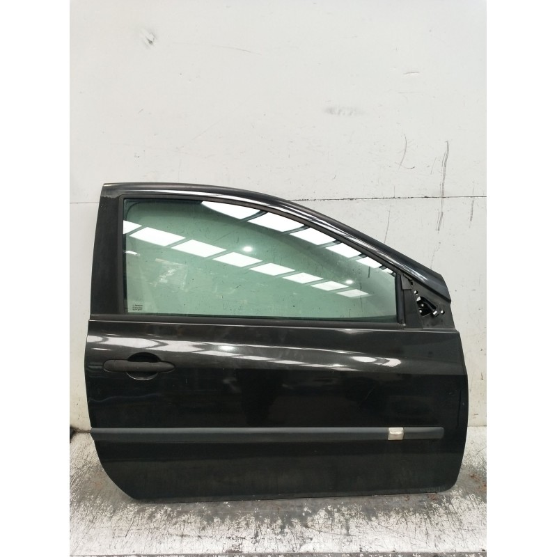 Recambio de puerta delantera derecha para renault clio iii (br0/1, cr0/1) 1.2 16v (br02, br0j, br11, cr02, cr0j, cr11) referenci