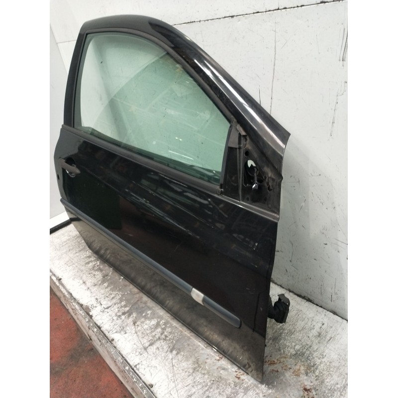Recambio de puerta delantera derecha para renault clio iii (br0/1, cr0/1) 1.2 16v (br02, br0j, br11, cr02, cr0j, cr11) referenci
