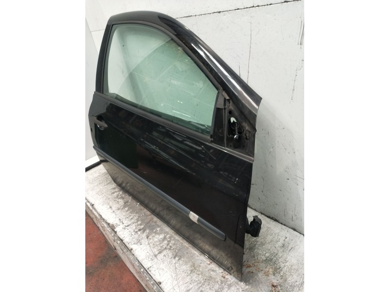 Recambio de puerta delantera derecha para renault clio iii (br0/1, cr0/1) 1.2 16v (br02, br0j, br11, cr02, cr0j, cr11) referenci