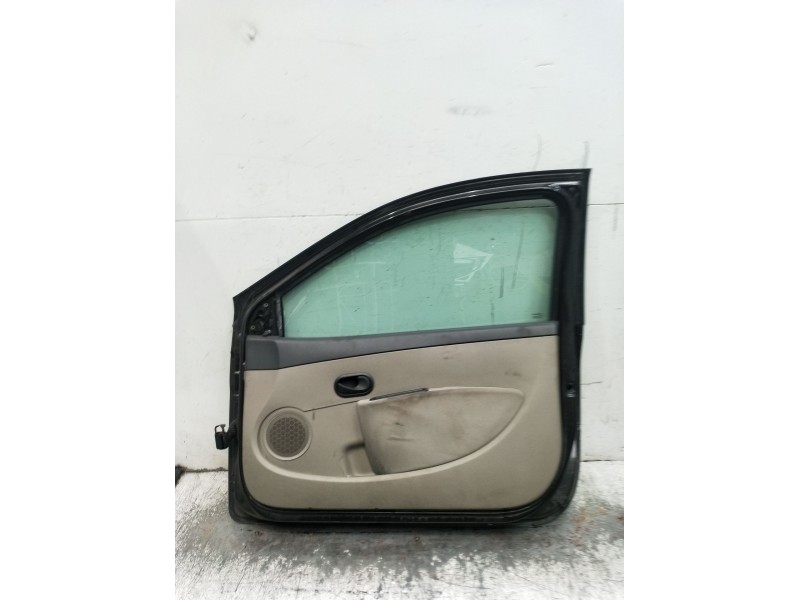 Recambio de puerta delantera derecha para renault clio iii (br0/1, cr0/1) 1.2 16v (br02, br0j, br11, cr02, cr0j, cr11) referenci