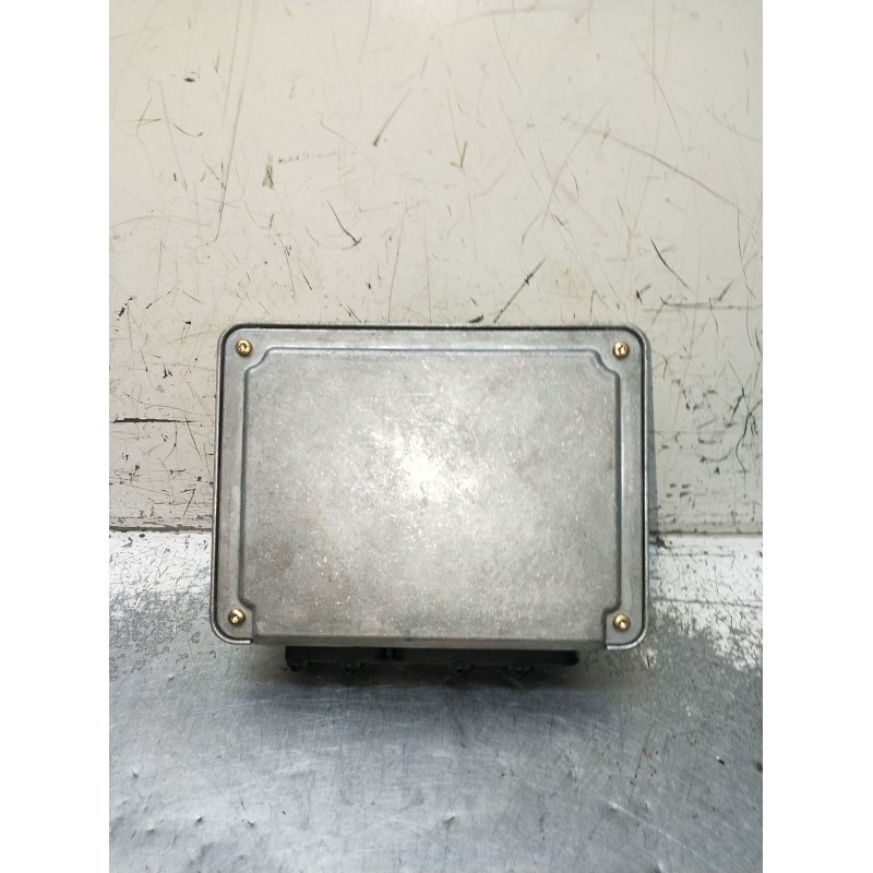 Recambio de centralita motor uce para volkswagen passat b3/b4 (3a2, 35i) 1.9 tdi referencia OEM IAM 0281001720 038906018 28SA366