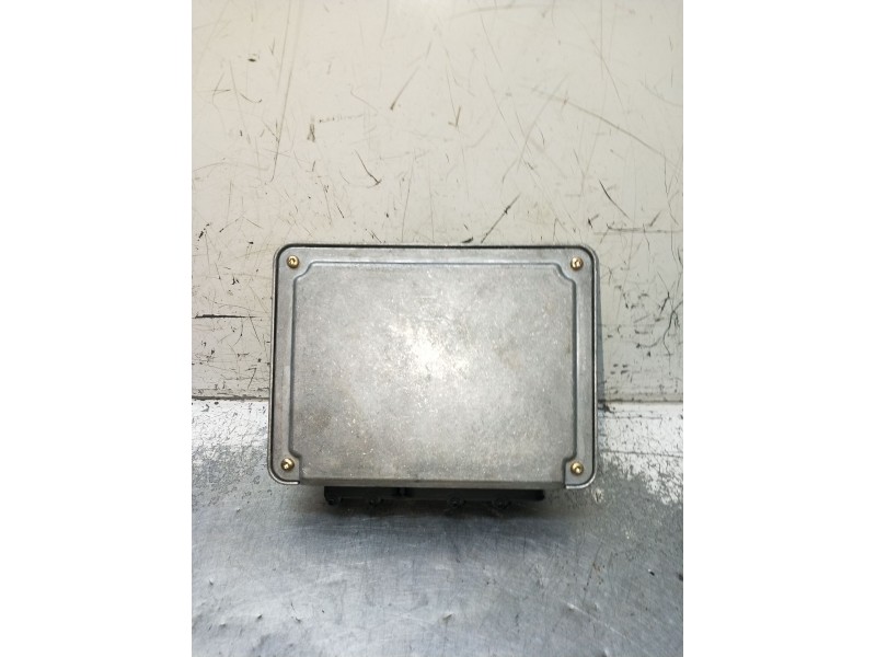 Recambio de centralita motor uce para volkswagen passat b3/b4 (3a2, 35i) 1.9 tdi referencia OEM IAM 0281001720 038906018 28SA366